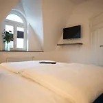 Hanseat 4*